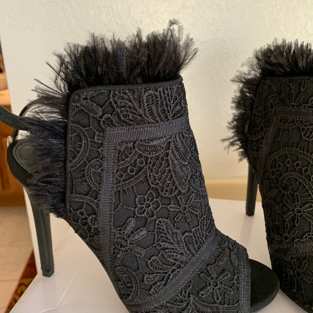 Sandals - Picture 3 of 4
